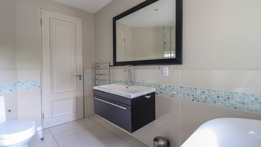 5 Bedroom Property for Sale in Hurlingham Gauteng