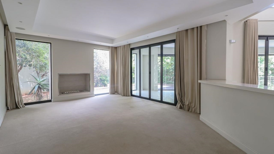 5 Bedroom Property for Sale in Hurlingham Gauteng