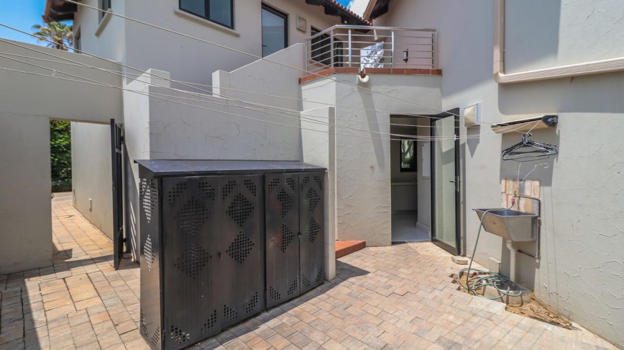 5 Bedroom Property for Sale in Hurlingham Gauteng