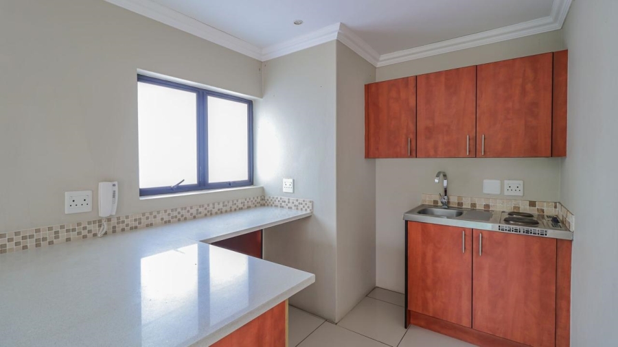 5 Bedroom Property for Sale in Hurlingham Gauteng