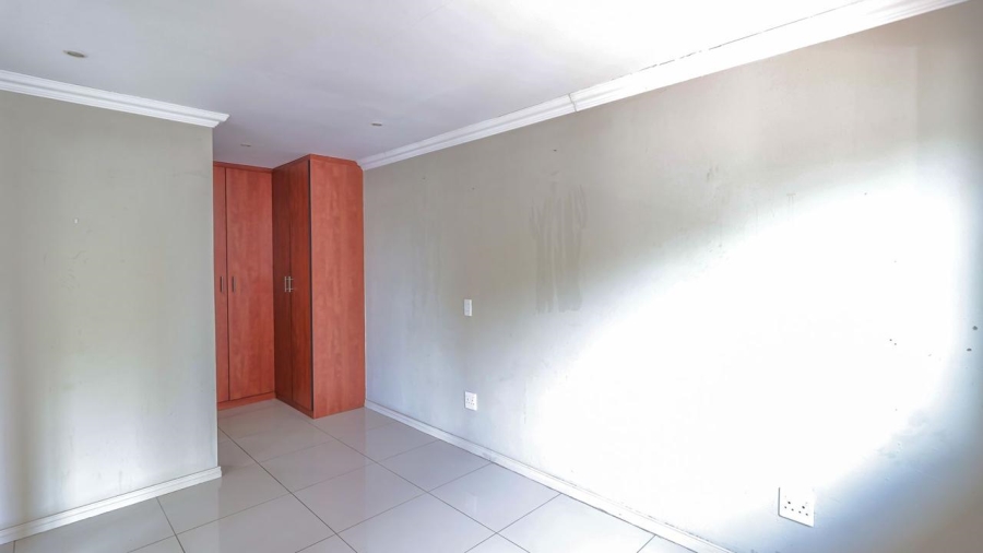 5 Bedroom Property for Sale in Hurlingham Gauteng