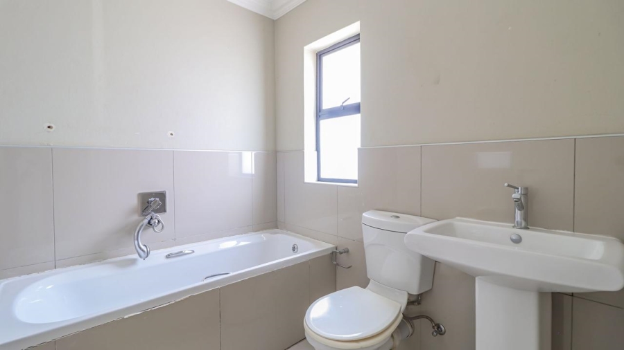 5 Bedroom Property for Sale in Hurlingham Gauteng