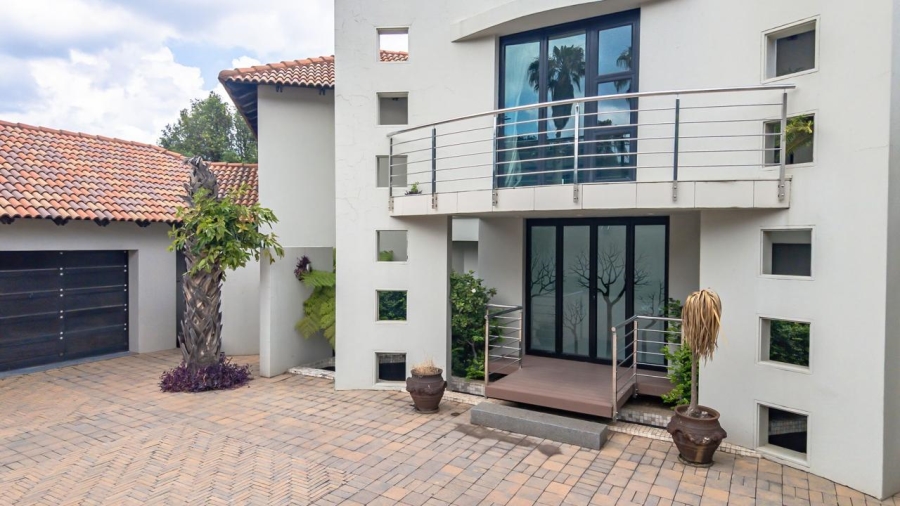 5 Bedroom Property for Sale in Hurlingham Gauteng