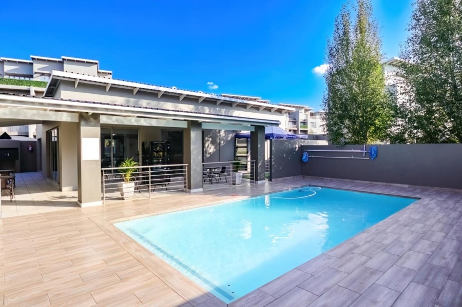 To Let 2 Bedroom Property for Rent in Broadacres Gauteng