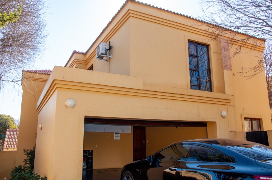 To Let 4 Bedroom Property for Rent in Carlswald Gauteng