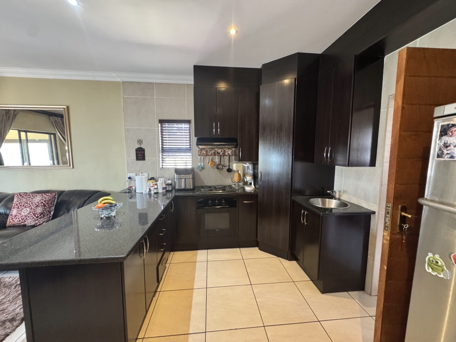 4 Bedroom Property for Sale in Thatchfield Hills Gauteng