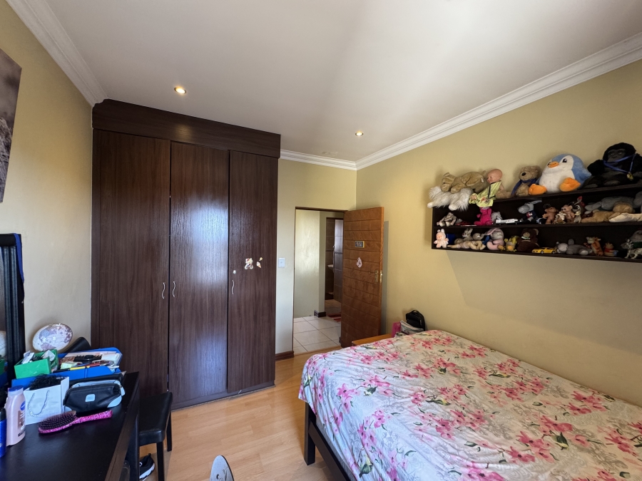 4 Bedroom Property for Sale in Thatchfield Hills Gauteng