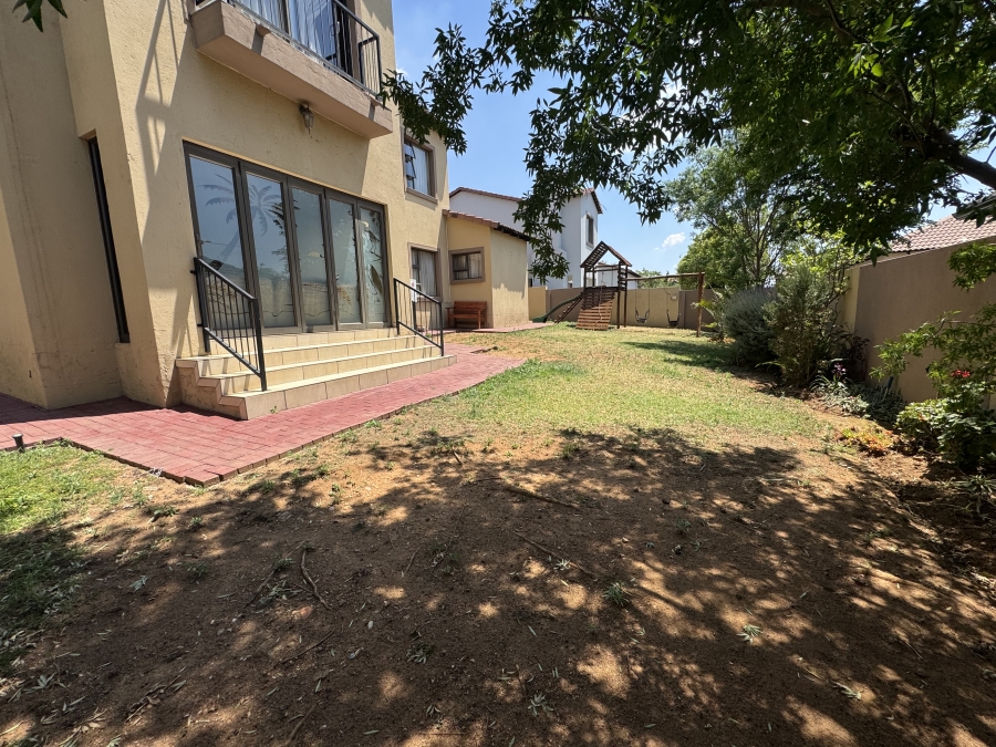 4 Bedroom Property for Sale in Thatchfield Hills Gauteng