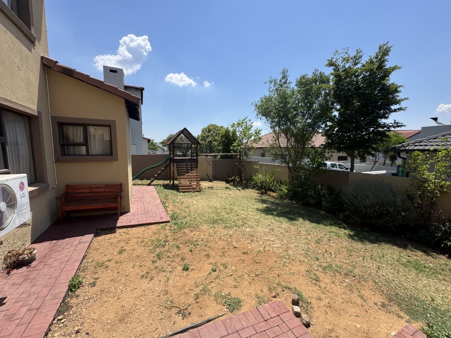 4 Bedroom Property for Sale in Thatchfield Hills Gauteng
