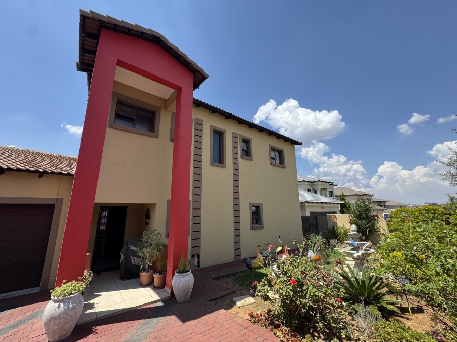 4 Bedroom Property for Sale in Thatchfield Hills Gauteng