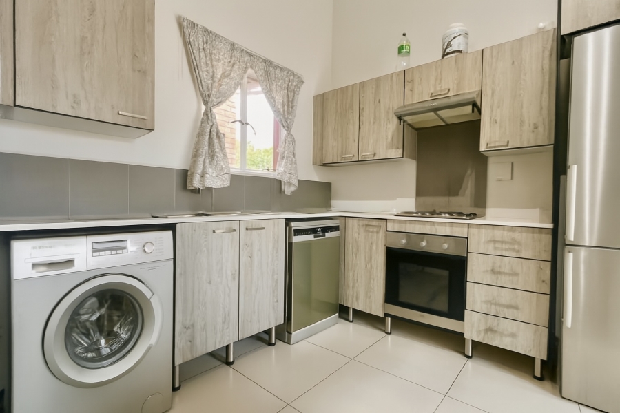 1 Bedroom Property for Sale in Magaliessig Gauteng