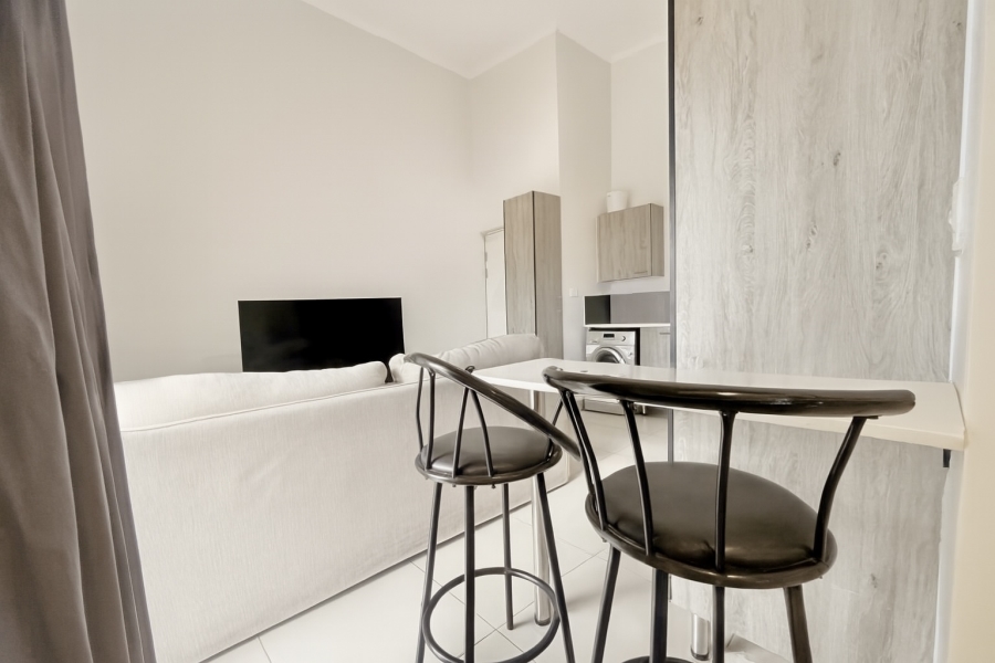 1 Bedroom Property for Sale in Magaliessig Gauteng