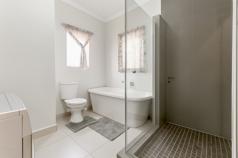 1 Bedroom Property for Sale in Magaliessig Gauteng