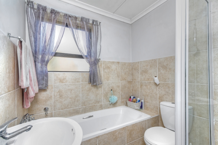 3 Bedroom Property for Sale in Sunninghill Gauteng