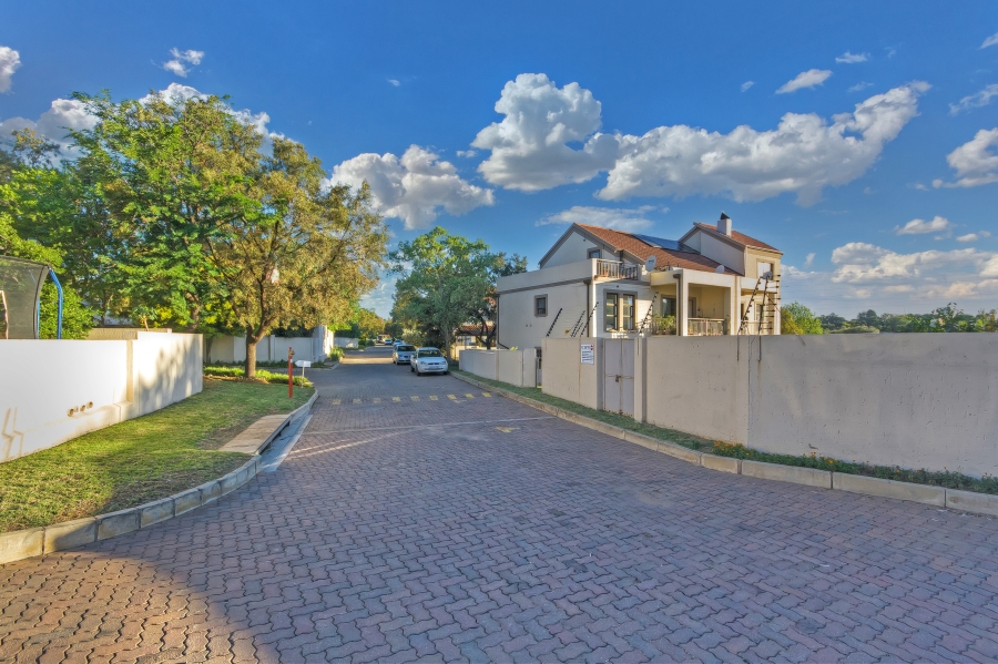 3 Bedroom Property for Sale in Sunninghill Gauteng