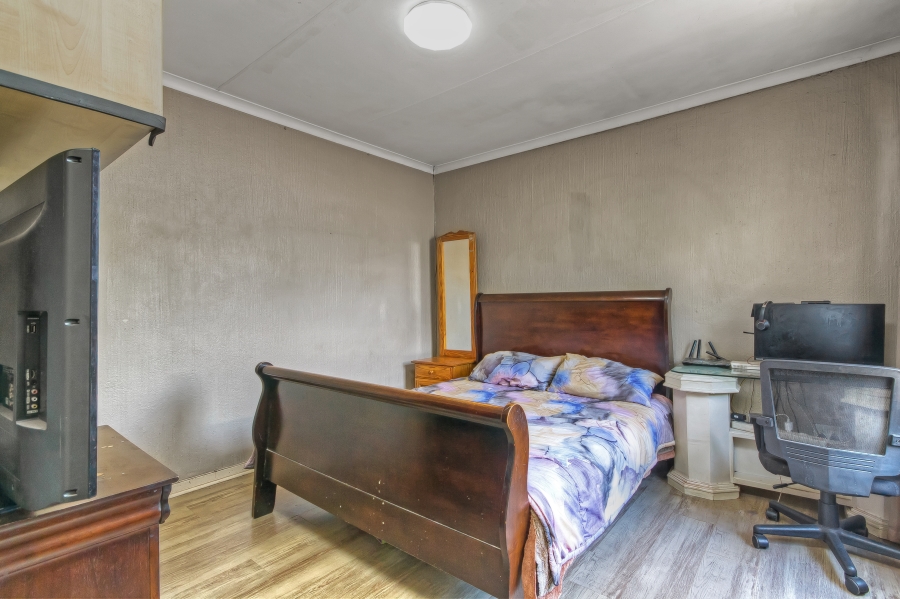 4 Bedroom Property for Sale in Noordwyk Gauteng