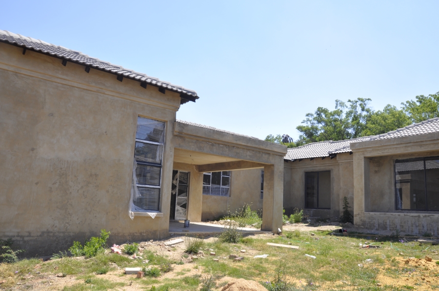 5 Bedroom Property for Sale in Three Rivers Gauteng