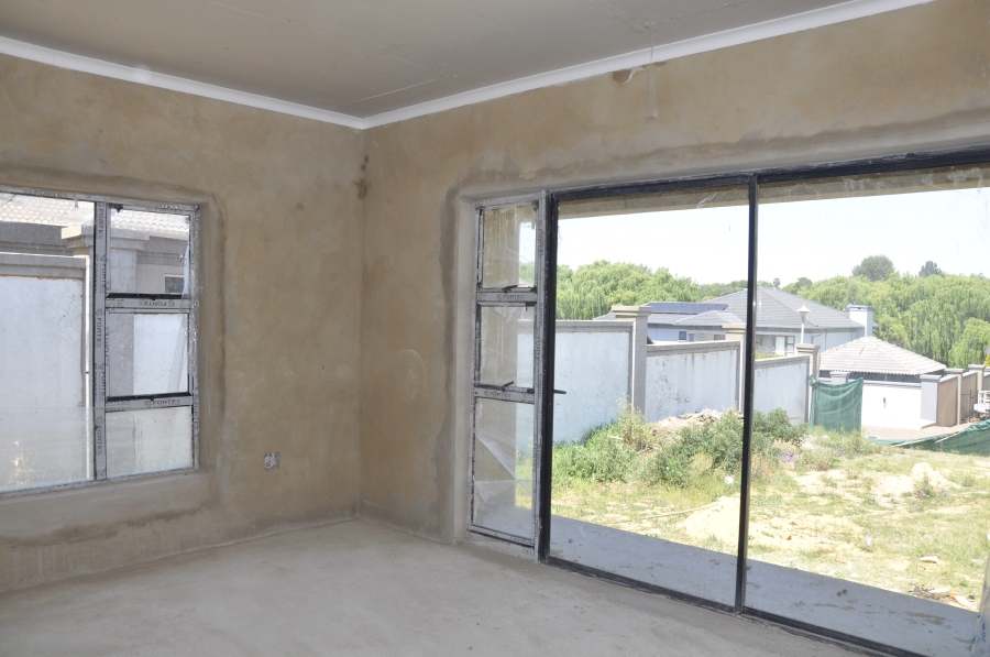 5 Bedroom Property for Sale in Three Rivers Gauteng