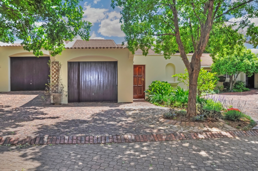2 Bedroom Property for Sale in Magaliessig Gauteng