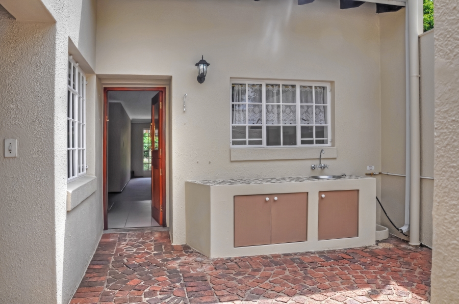 2 Bedroom Property for Sale in Magaliessig Gauteng