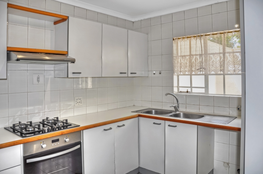 2 Bedroom Property for Sale in Magaliessig Gauteng