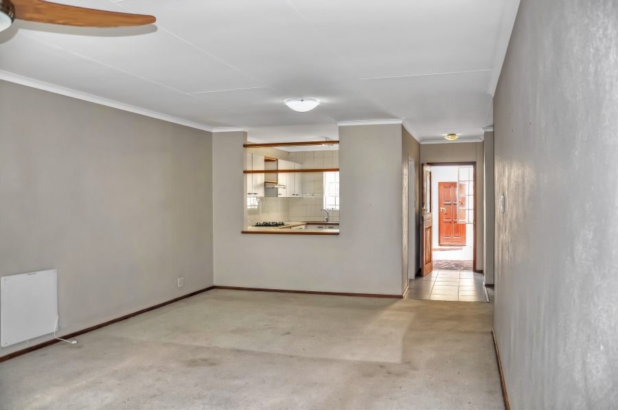 2 Bedroom Property for Sale in Magaliessig Gauteng