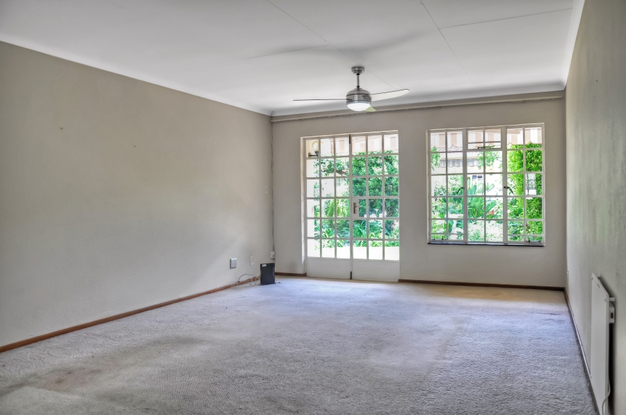 2 Bedroom Property for Sale in Magaliessig Gauteng