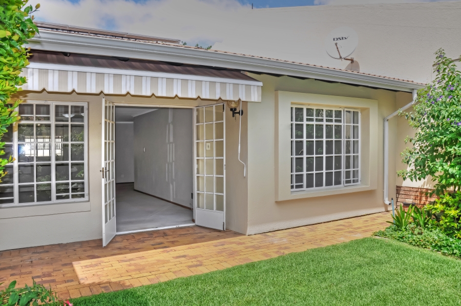 2 Bedroom Property for Sale in Magaliessig Gauteng