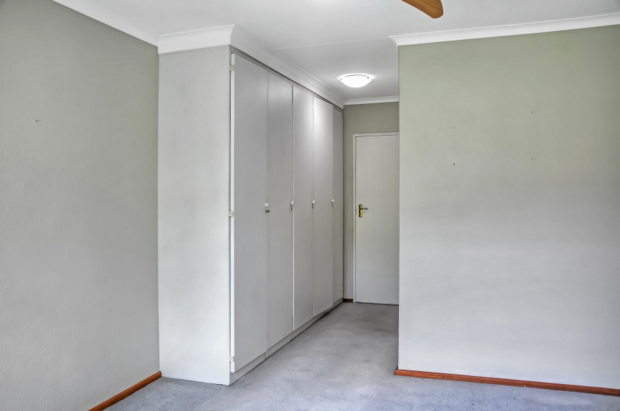 2 Bedroom Property for Sale in Magaliessig Gauteng