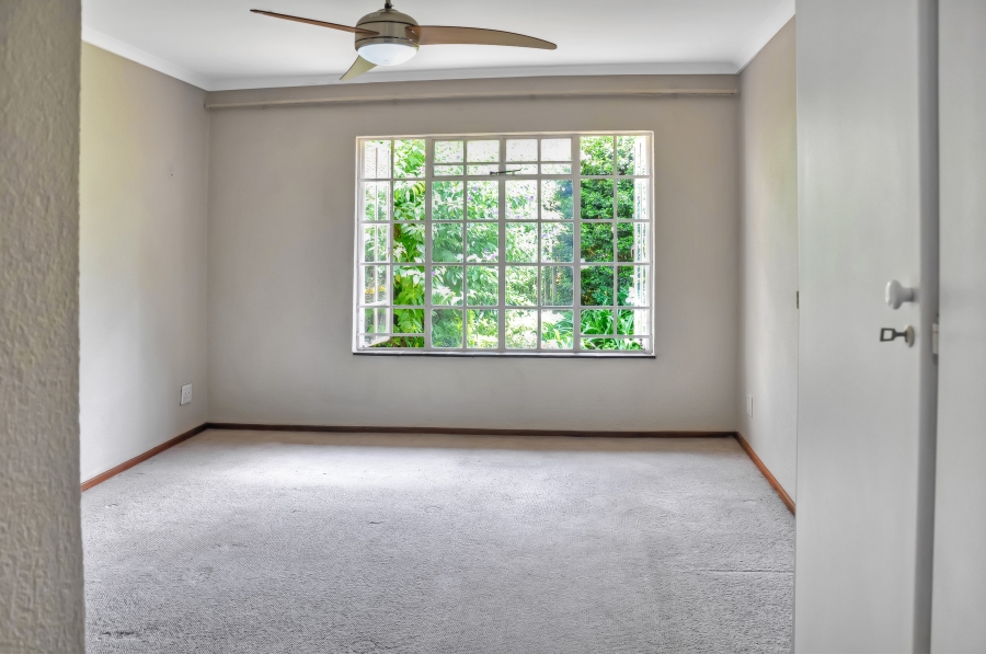 2 Bedroom Property for Sale in Magaliessig Gauteng