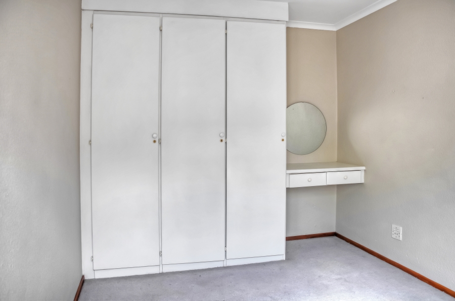 2 Bedroom Property for Sale in Magaliessig Gauteng