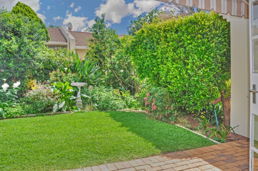 2 Bedroom Property for Sale in Magaliessig Gauteng