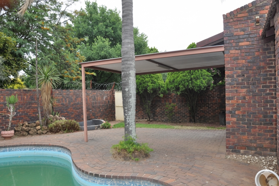 3 Bedroom Property for Sale in Buccleuch Gauteng