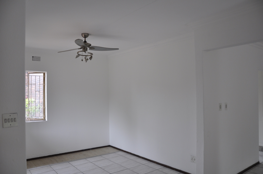 3 Bedroom Property for Sale in Buccleuch Gauteng