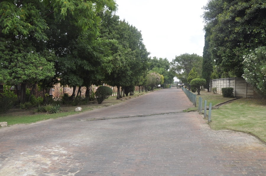 3 Bedroom Property for Sale in Buccleuch Gauteng