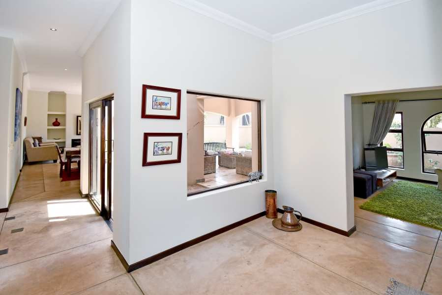 4 Bedroom Property for Sale in Lonehill Gauteng