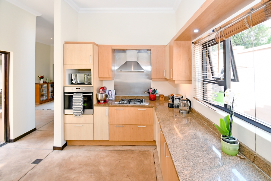 4 Bedroom Property for Sale in Lonehill Gauteng