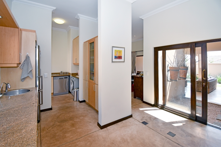 4 Bedroom Property for Sale in Lonehill Gauteng