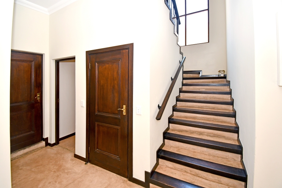 4 Bedroom Property for Sale in Lonehill Gauteng