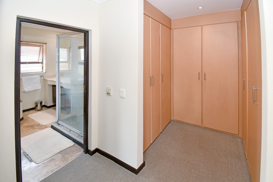 4 Bedroom Property for Sale in Lonehill Gauteng