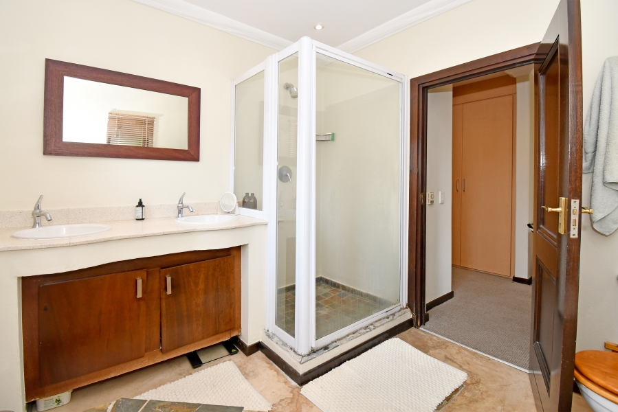 4 Bedroom Property for Sale in Lonehill Gauteng