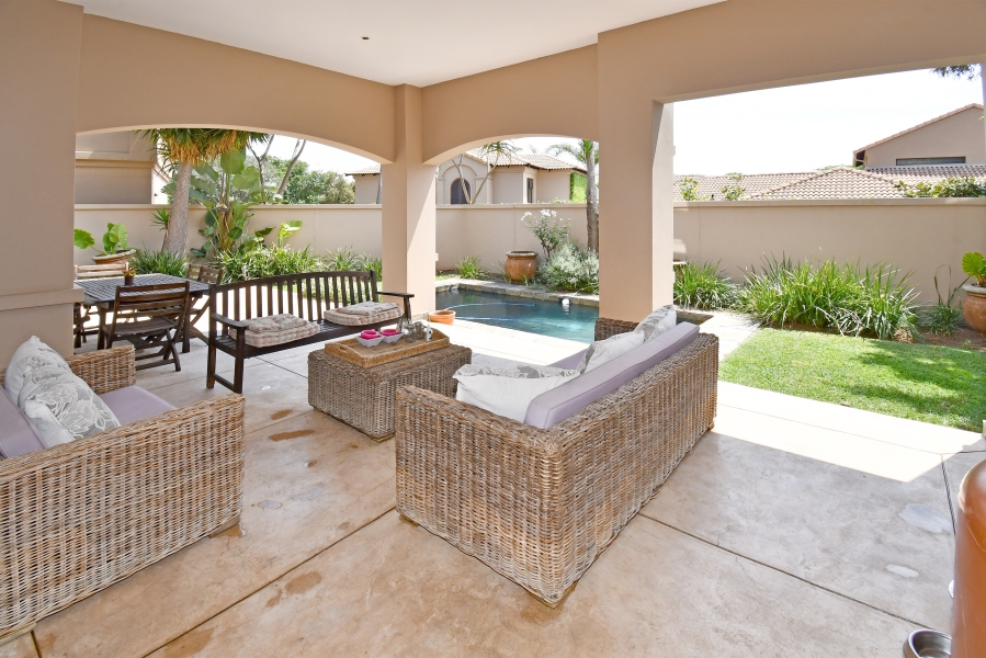 4 Bedroom Property for Sale in Lonehill Gauteng