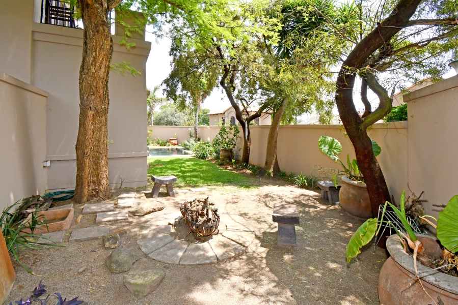 4 Bedroom Property for Sale in Lonehill Gauteng