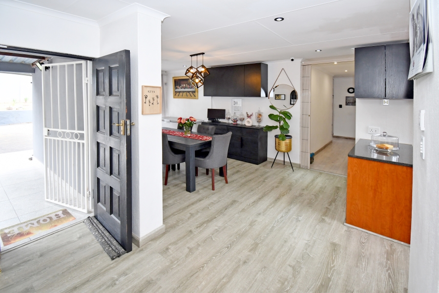 3 Bedroom Property for Sale in Vorna Valley Gauteng