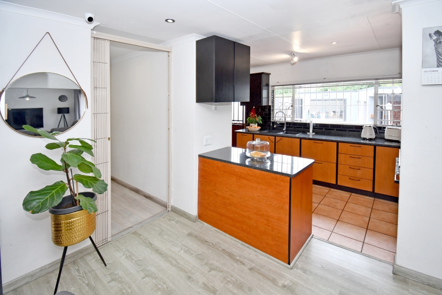 3 Bedroom Property for Sale in Vorna Valley Gauteng