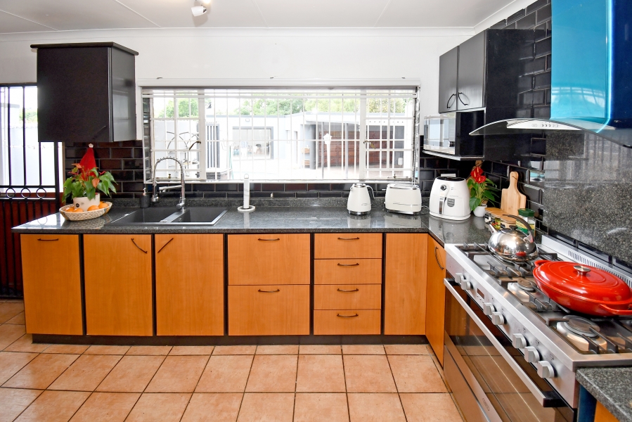 3 Bedroom Property for Sale in Vorna Valley Gauteng