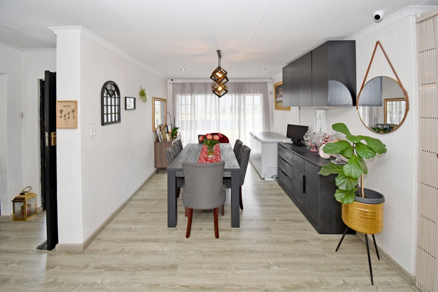 3 Bedroom Property for Sale in Vorna Valley Gauteng