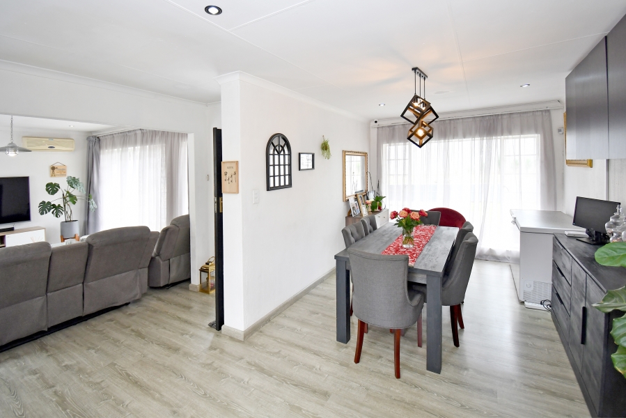 3 Bedroom Property for Sale in Vorna Valley Gauteng