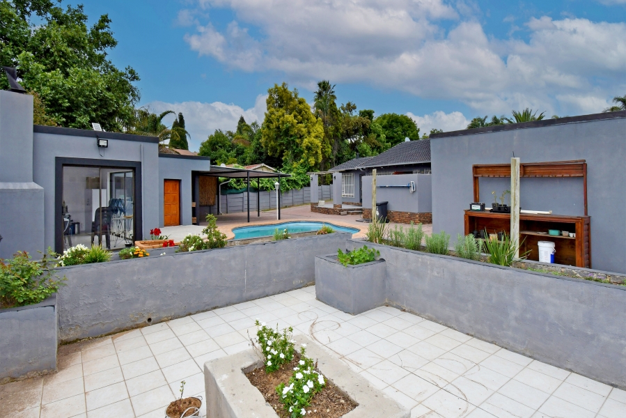 3 Bedroom Property for Sale in Vorna Valley Gauteng