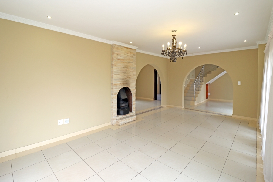 5 Bedroom Property for Sale in Blue Valley Golf Estate Gauteng